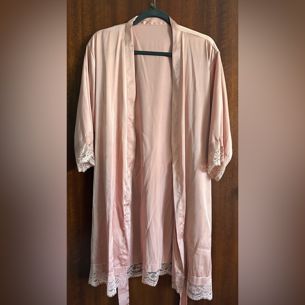 Women's Pink Satin Lace-Trim Robe